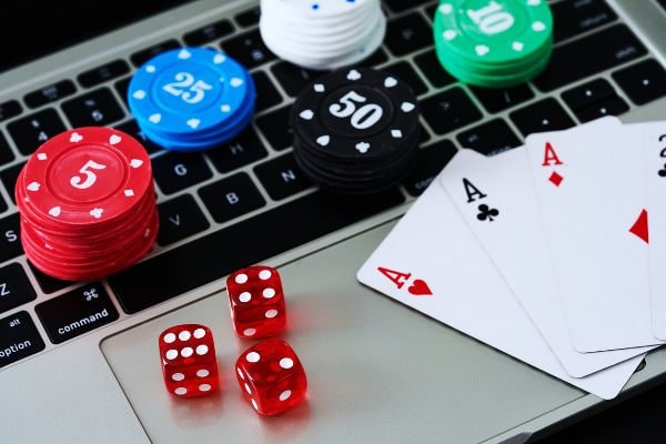 Màn hình game bắn cá 32vim với nhiều loài cá và vũ khí đặc biệt cho người chơi Việt Nam